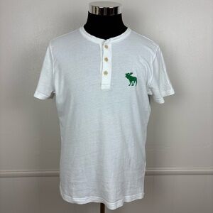 Abercrombie & Fitch Henley Short Sleeve Tee Shirt White Moose Logo Size M Casual